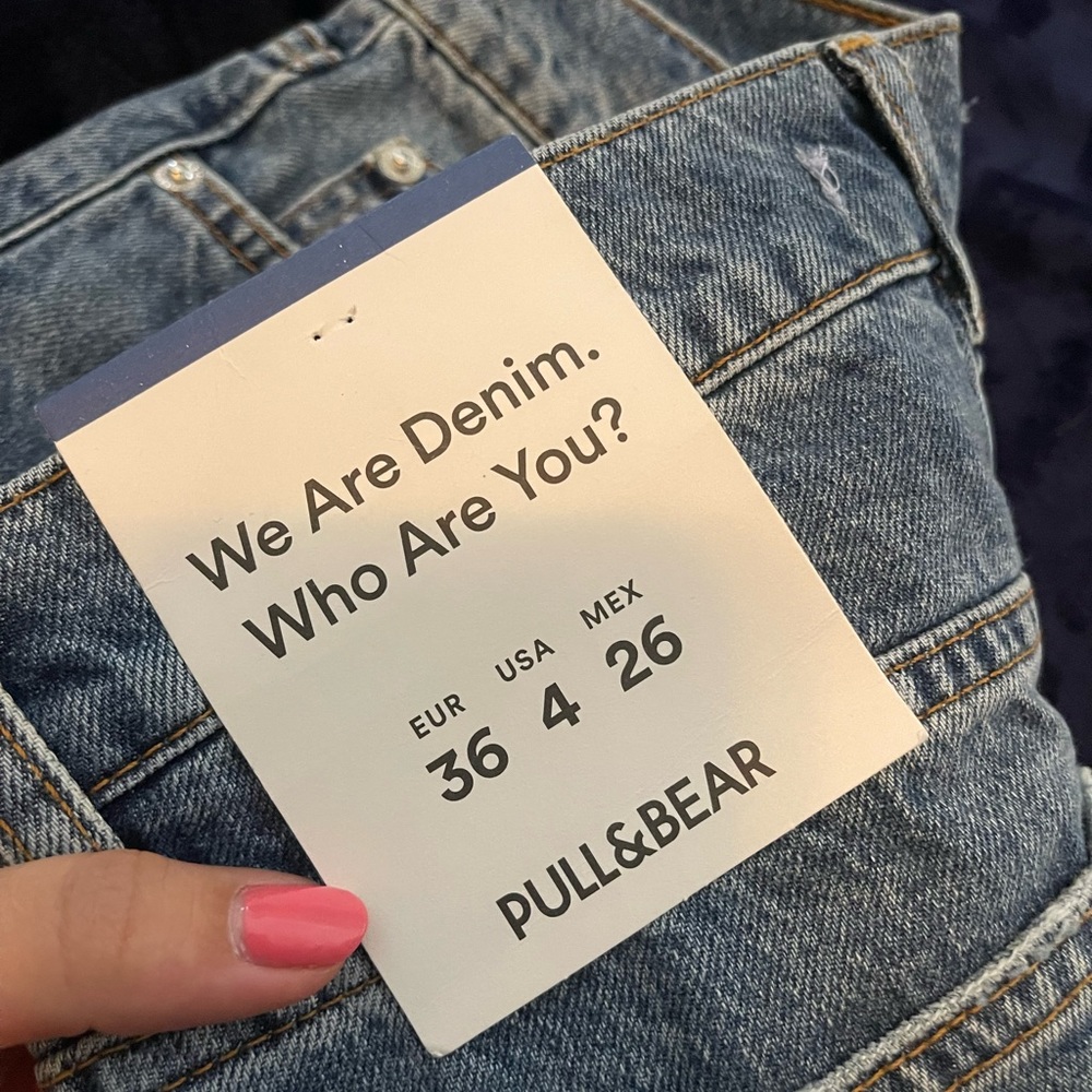 Pull&Bear 90s straight leg jean w/ rips and split hem in blue - Picture 13 of 14